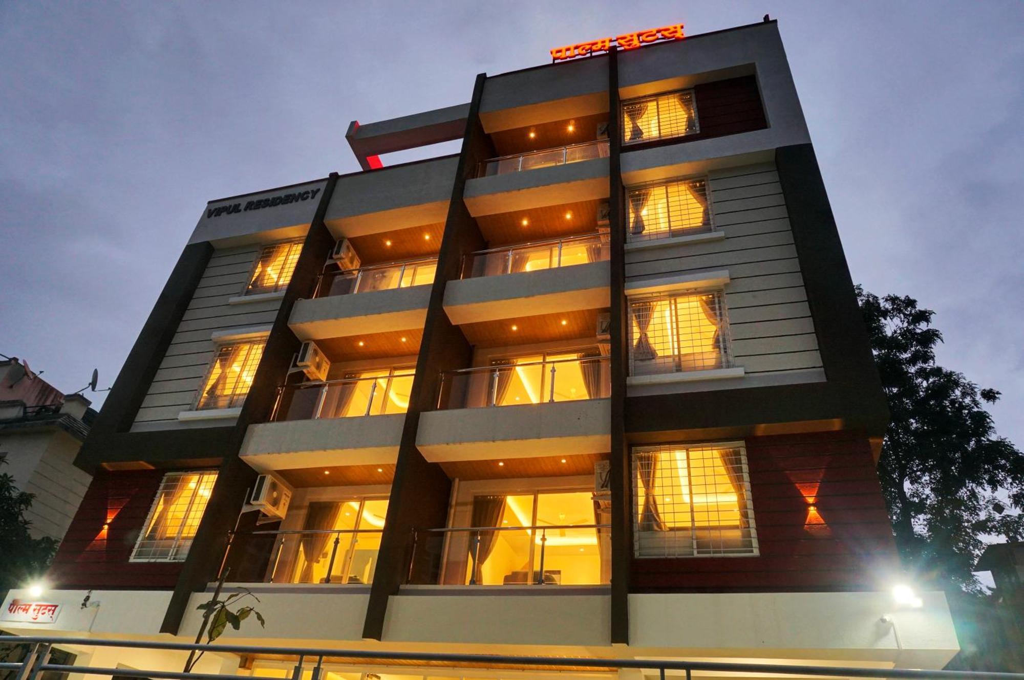 Palm Suites Baner- Indian Nationals Only بونة المظهر الخارجي الصورة