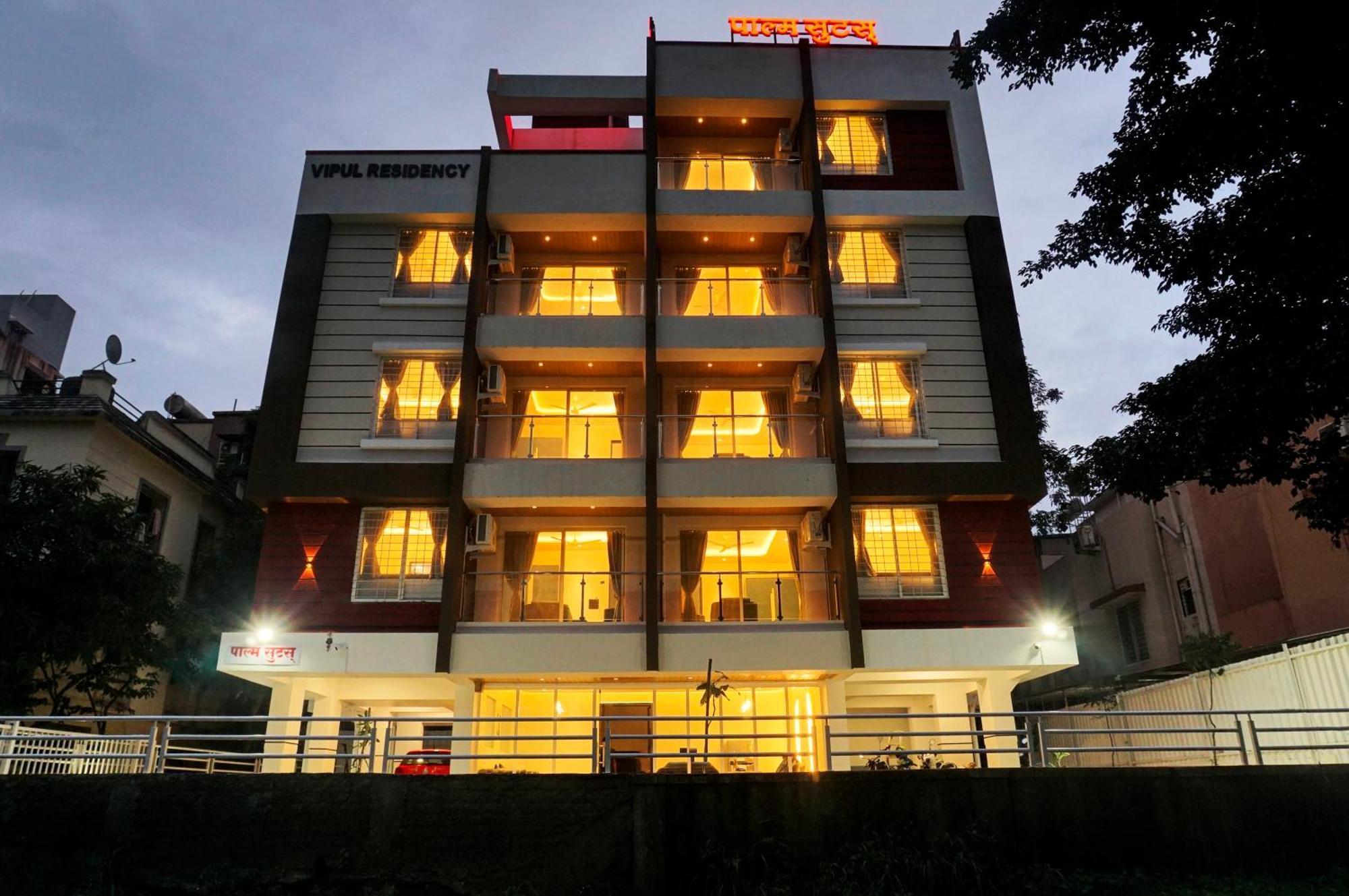 Palm Suites Baner- Indian Nationals Only بونة المظهر الخارجي الصورة